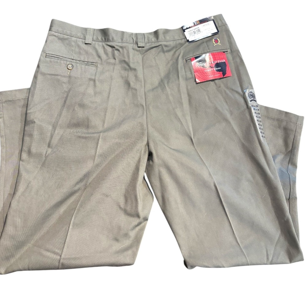 Tommy Hilfiger Tommy Traveler Khaki Pleated Pants 42x30‎ NWT Wrinkle Resistant